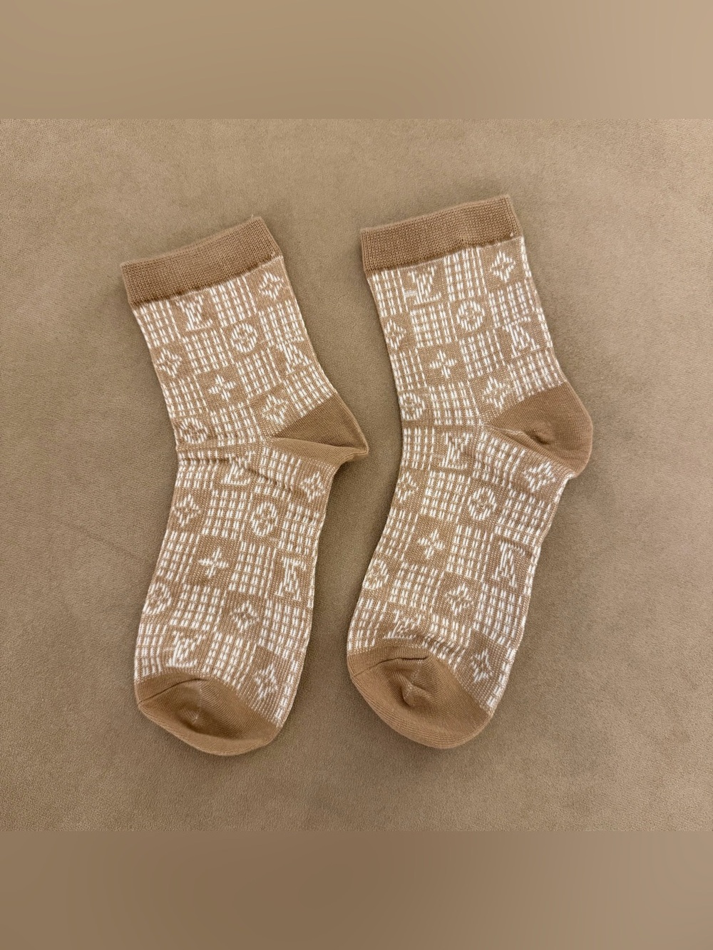 Designer Logo Pattern Knit Socks - Biscuit / Taupe Clair - Picture 2 of 3